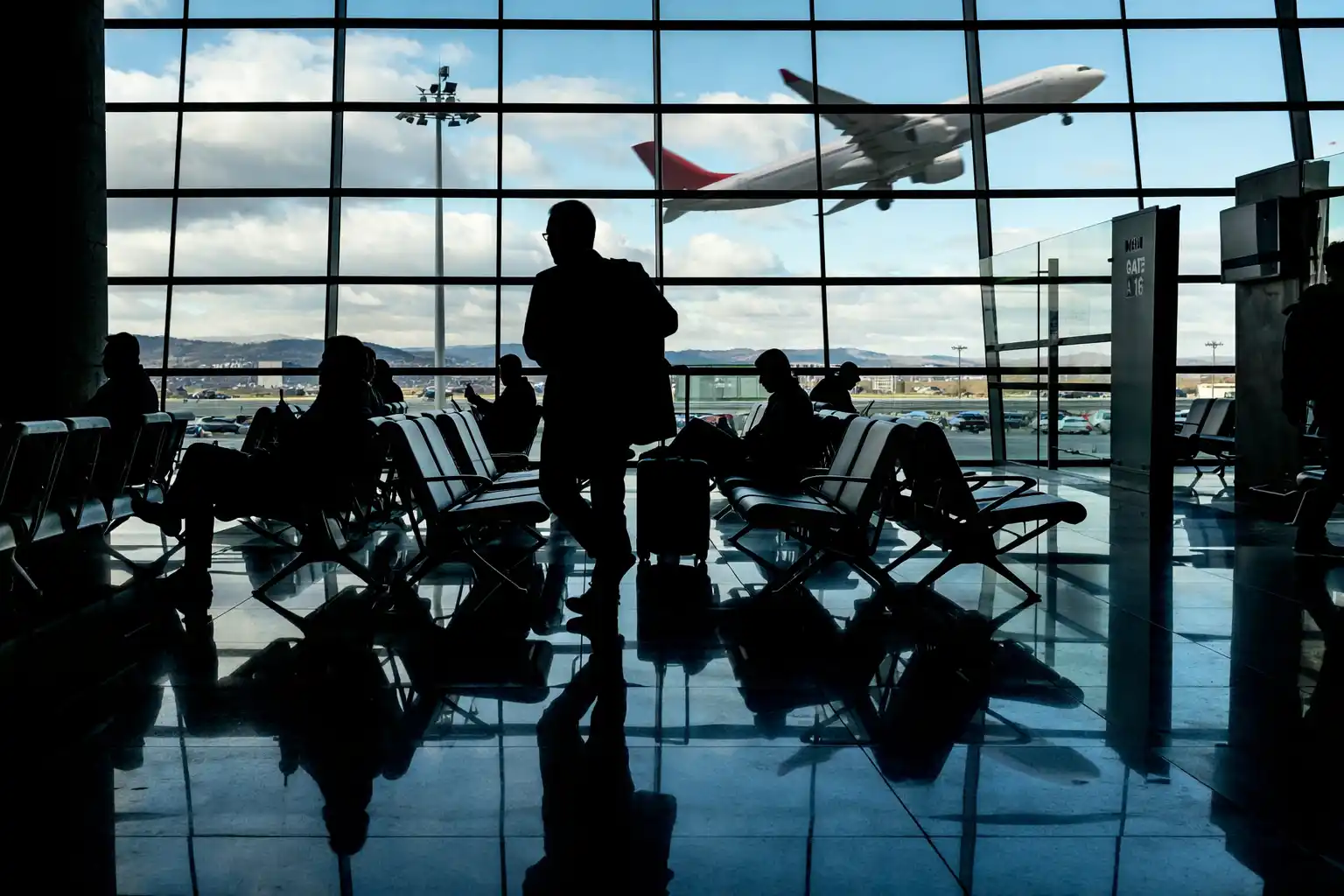 How SeaTac Dining Actually Works