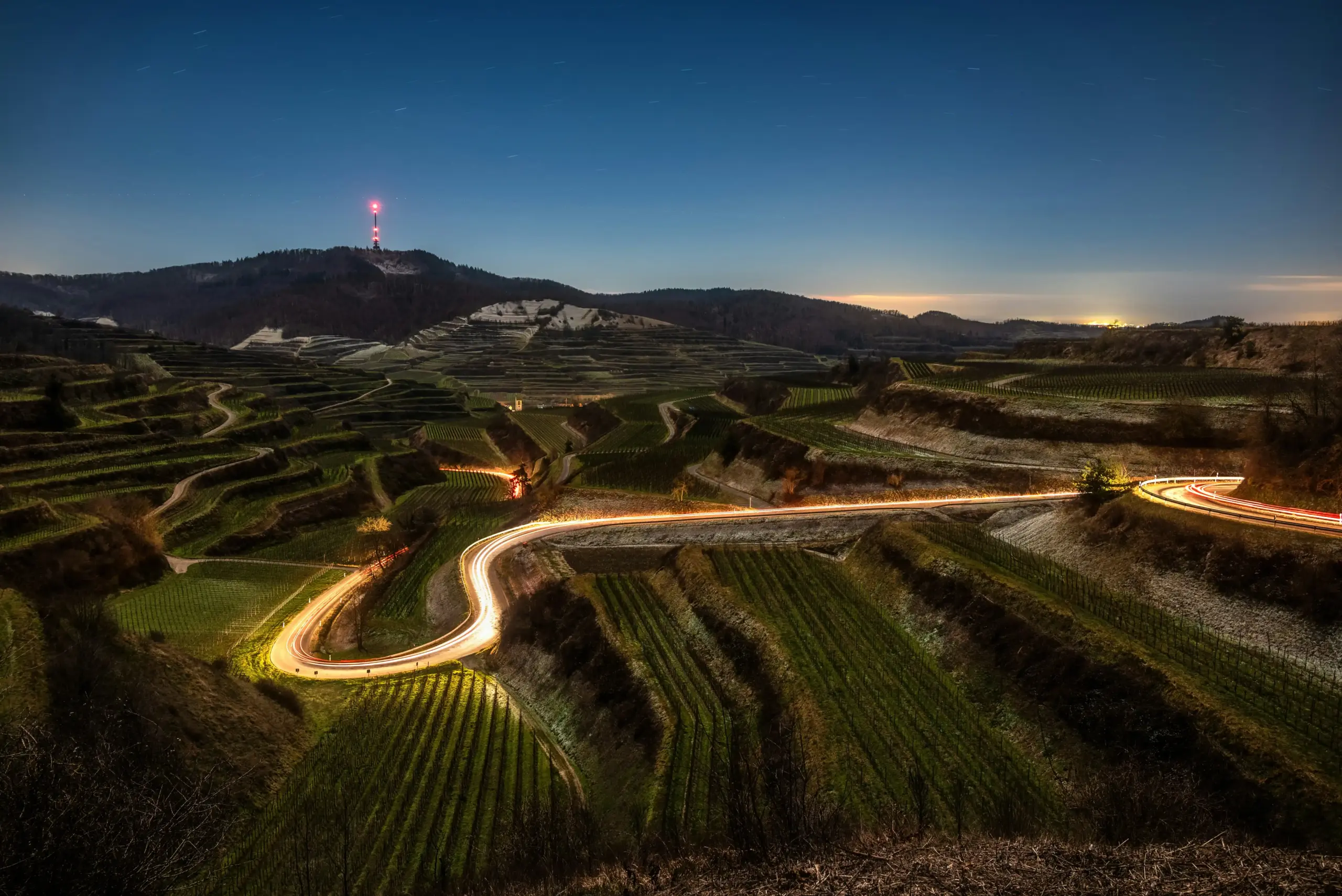 aerial view of Woodinville wine region with labeled clusters of wineries and winding roads through greenery
