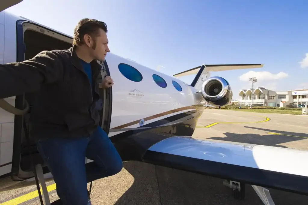 Private Jet Catering & Premium SUV Black Car Service