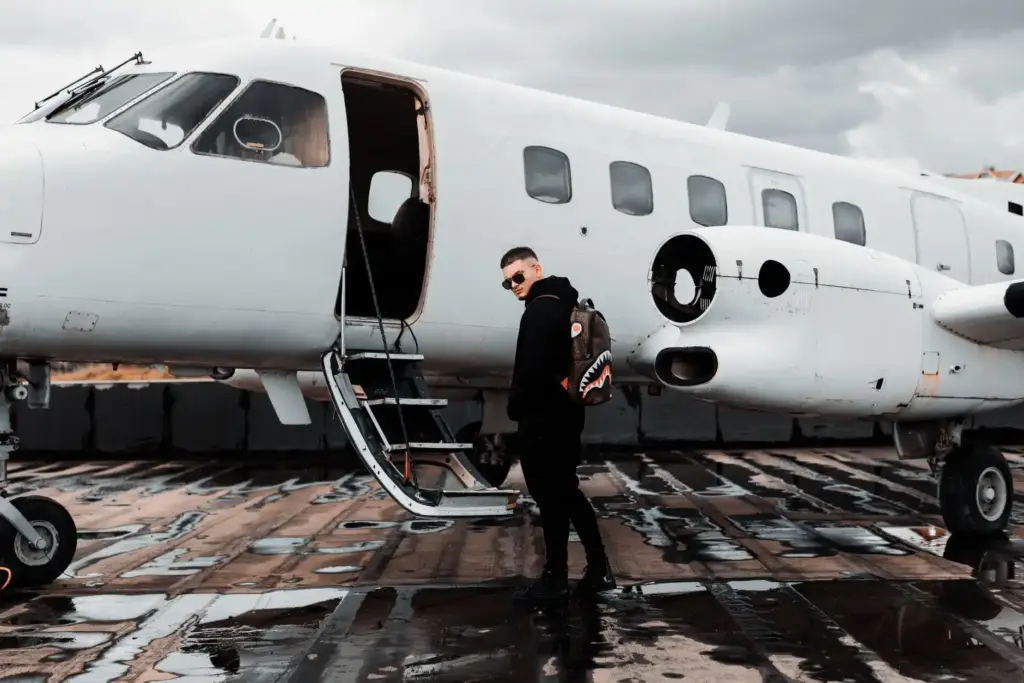 Private FBO airport limo service Seattle - Top & Trusted Transportation